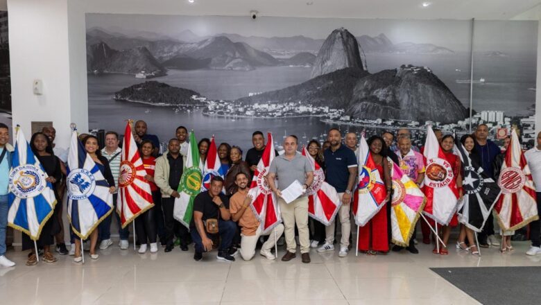 Em ato, agremiações da Série Ouro cobram isonomia no Carnaval 2026 e pedem atuação firme da Riotur