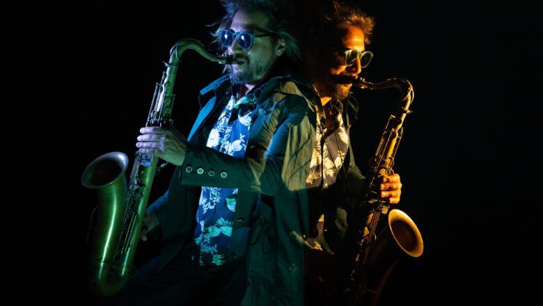 Rodrigo Sha faz show em Copacabana