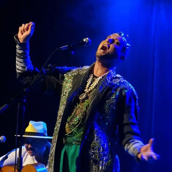 Arena B3 encerra programação de janeiro com show “Mapa do Tempo” de João Fênix