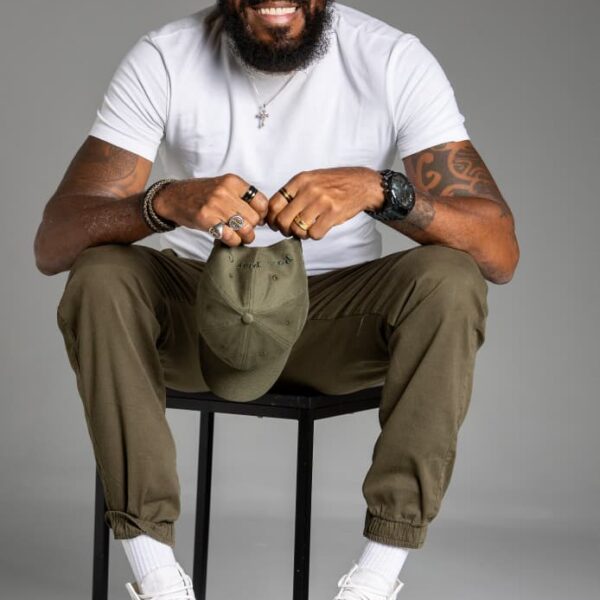 Teatro Rival Petrobras apresenta o espetáculo “Almir Canta Guineto” em homenagem ao saudoso Almir Guineto