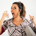 Flávia Reis anuncia apresentações da comédia “Neurótica” em Niterói