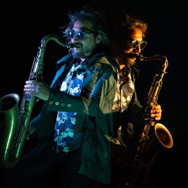 Sha e Copenema lançam álbum “Essência (Acoustic Live)”