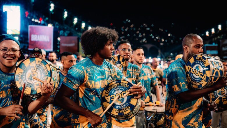 Mais de 100 mil pessoas comparecem ao Sambódromo, neste final de semana, para a abertura dos ensaios técnicos do Rio Carnaval