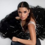 Cantora anglo-brasileira Michele Heard se muda para o Brasil e já emplaca hit nas rádios