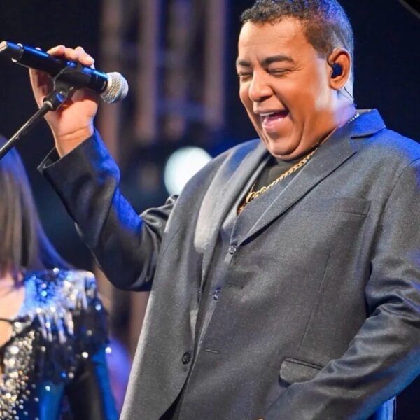 Luiz Carlos, do Raça Negra, e Allan Caramashi comemoram aniversário com festa animada em Itu