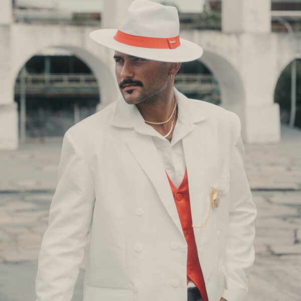 Lucas Pizane homenageia Zé Pelintra com releitura contemporânea no Baile da Vogue 2026