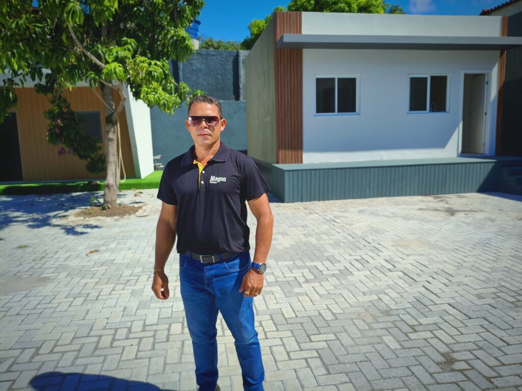 Rondnelio Magno e a plataforma que faz a engenharia tremer