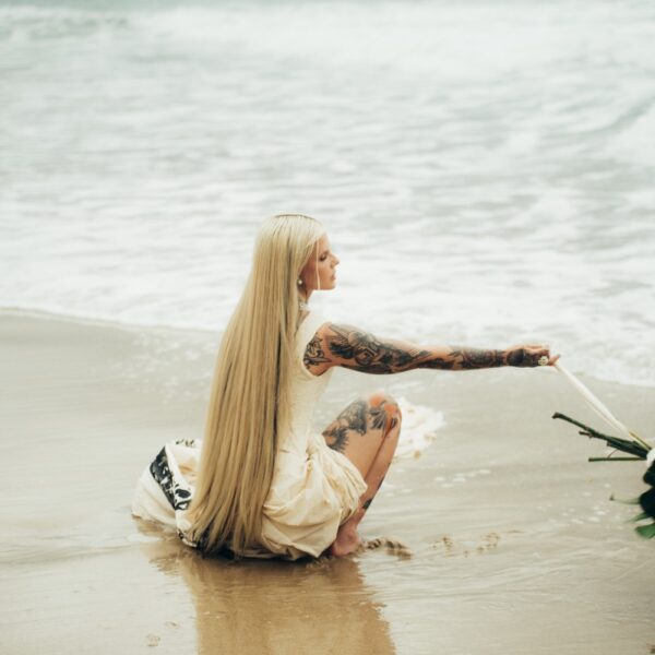 Bruna Strait convida Bárbara Grando para o Lollapalooza e antecipa parceria inédita