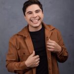 Espetaria Food Square promove experiência completa com música, drinks e culinária regional