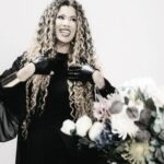 Middah Borges desembarca no Brasil para lançar livro biográfico na Bienal do Livro