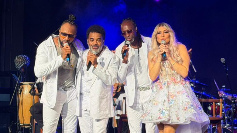 Negritude Júnior e Adryana Ribeiro juntos agitam o País