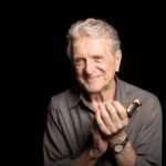 Aos 94 anos, a lenda da MPB Maurício Einhorn lança série de shows pelo RJ   