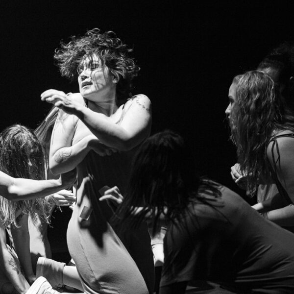 Bacae Dança realiza programação gratuita com espetáculo, oficina e intervenção urbana em Goiânia