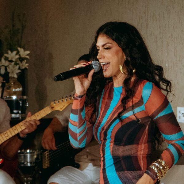 Cris Lima lança o projeto “As Mais Mais da Cheirosa” com inéditas e releituras