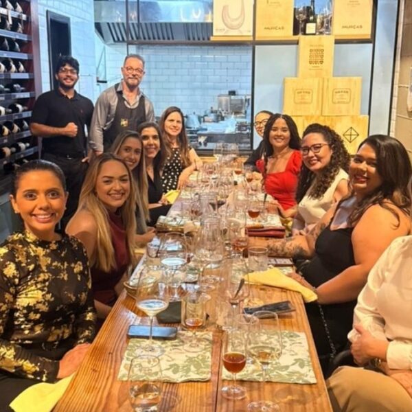 CEOs Cearenses promovem encontro entre mulheres para fortalecer conexões e compartilhar experiências