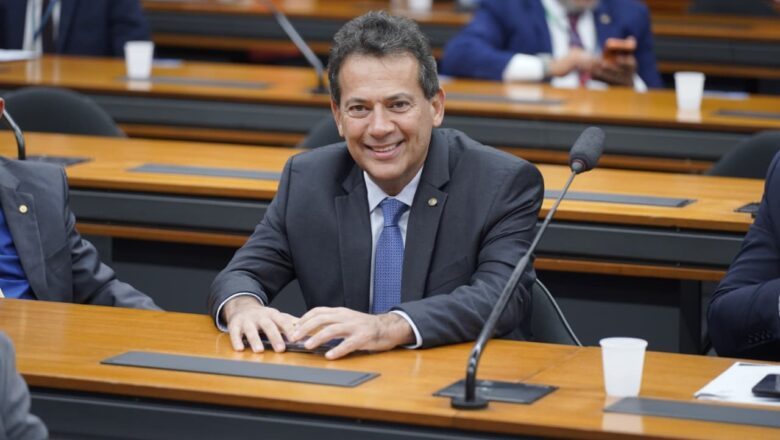 Deputado federal Ricardo Abrão deixa União Brasil e se filia ao PSDB para fortalecer atuação no Rio de Janeiro