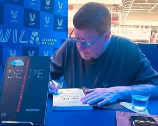 José Cassio lança “De Pé” em São Paulo
