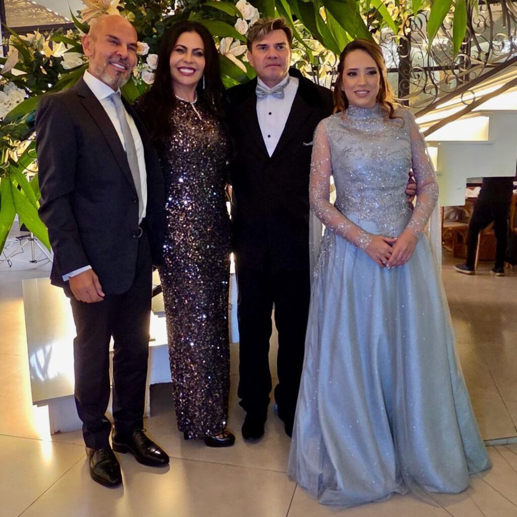 Alexandre e Giovana Canhoni Celebram 25 anos de casados.