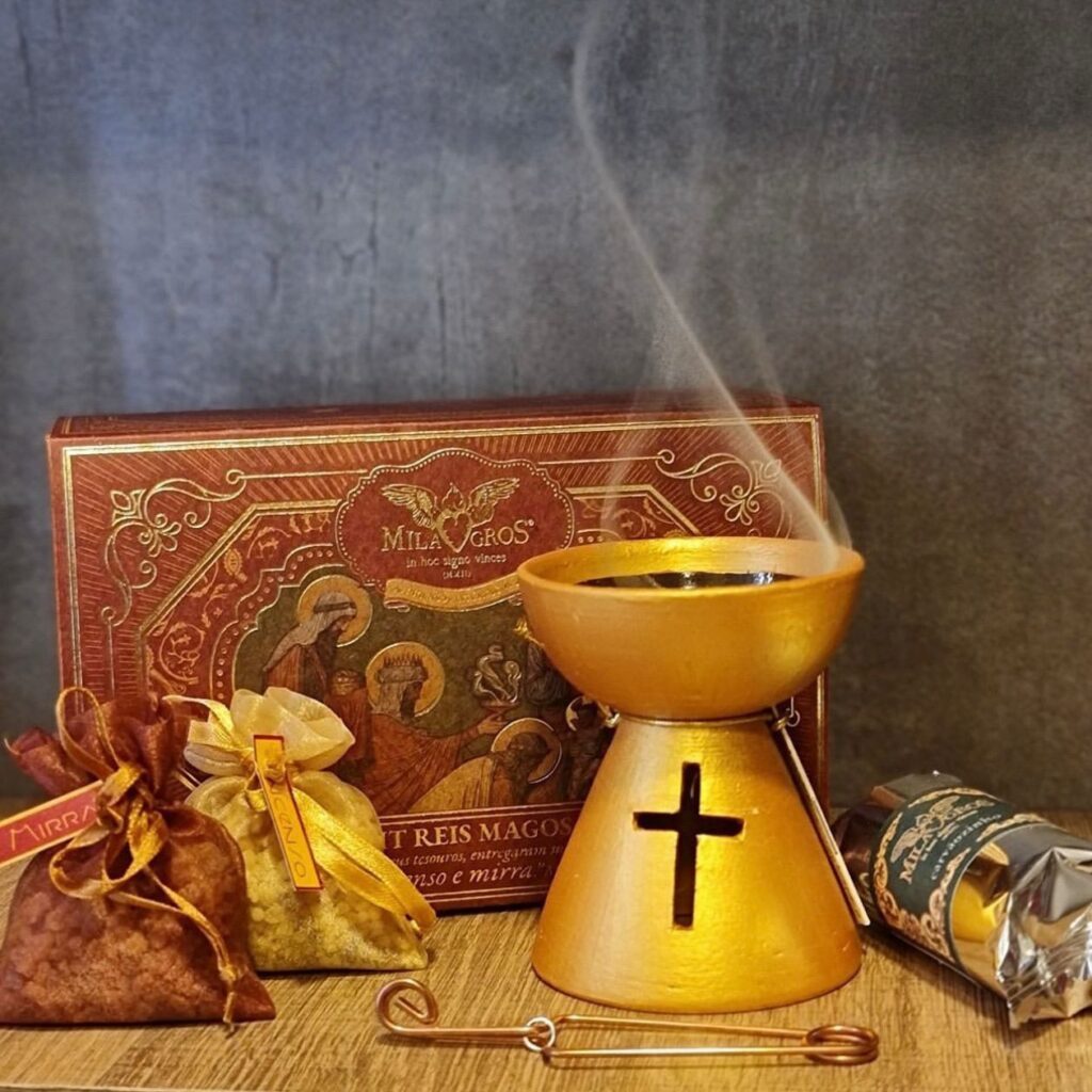 Divulgação SANTO SANTO SANTO (7)