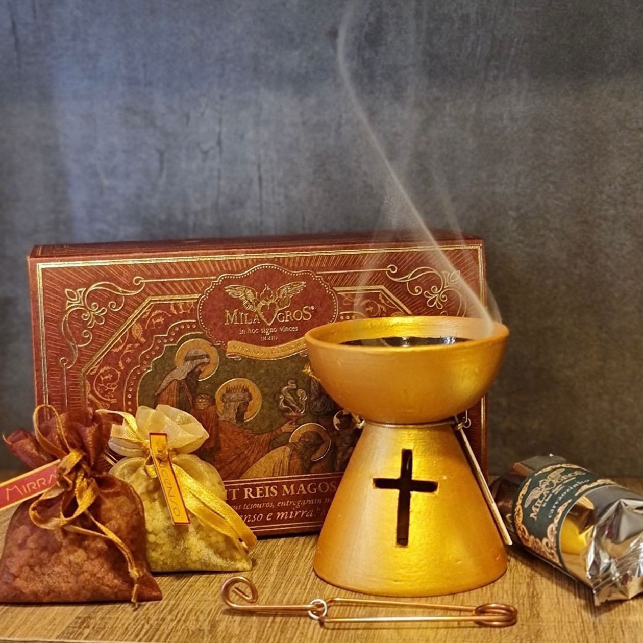 Divulgação SANTO SANTO SANTO (7)