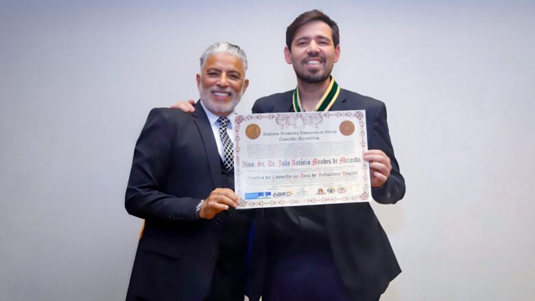 De Comendador da Ordem JK a Membro da Academia Brasileira de Honraria ao Mérito: João Mendes acumula mais um título de prestígio em noite conduzida pelo Comendador Regino Barros