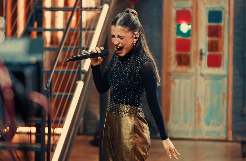 Fenômeno da nova geração gospel, Lis Avancini lança “Além da Medicina”