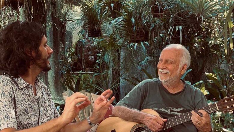 Muca e Roberto Menescal lançam novos singles