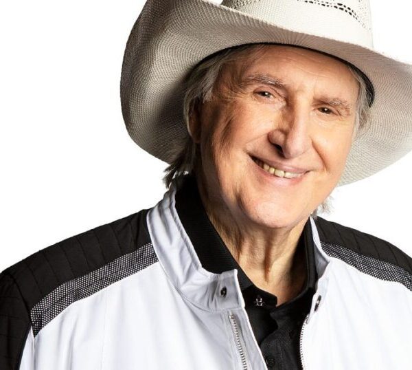 Sergio Reis comemora 67 anos de carreira no Teatro Bradesco