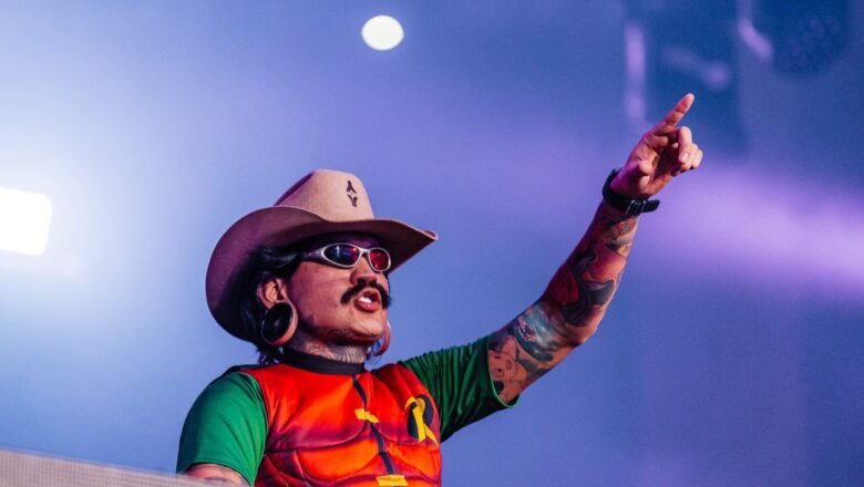 Jiraya Uai lança primeiro álbum da carreira nesta terça-feira e apresenta universo “Cowboy Maluco” em Goiânia