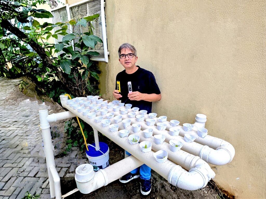 Professor Romério Cossi: Hidroponia e Sustentabilidade Transformando a Educação em Cariacica