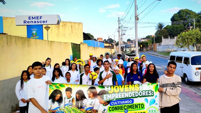 EMEF Renascer encanta público no Desfile Cívico de Cariacica