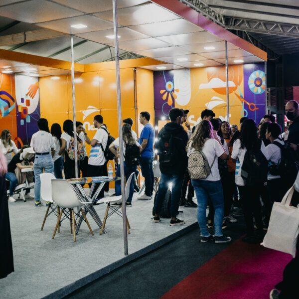 Fevest Inspire: Senac RJ marca presença com palestras, workshops, espaços de moda digital e exposição de criação de objetos em 3D