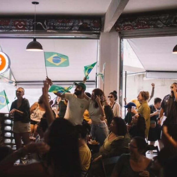Música, cerveja, gastronomia e futebol na Cervejaria Central durante a Copa do Mundo
