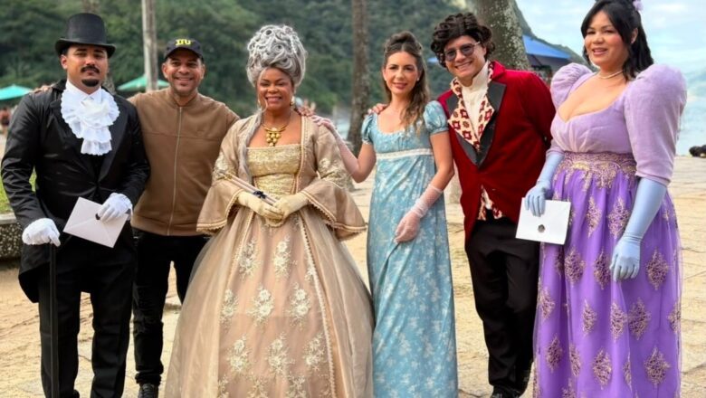 Personagens de época percorrem cartões-postais do Rio para anunciar terceira edição da Festa dos Influencers