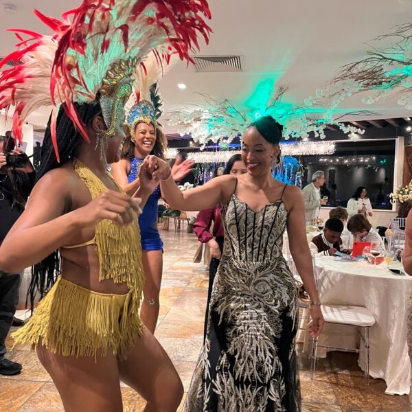 Jennifer Curcio celebra aniversário com noite dedicada ao turismo e à cultura da Costa do Marfim