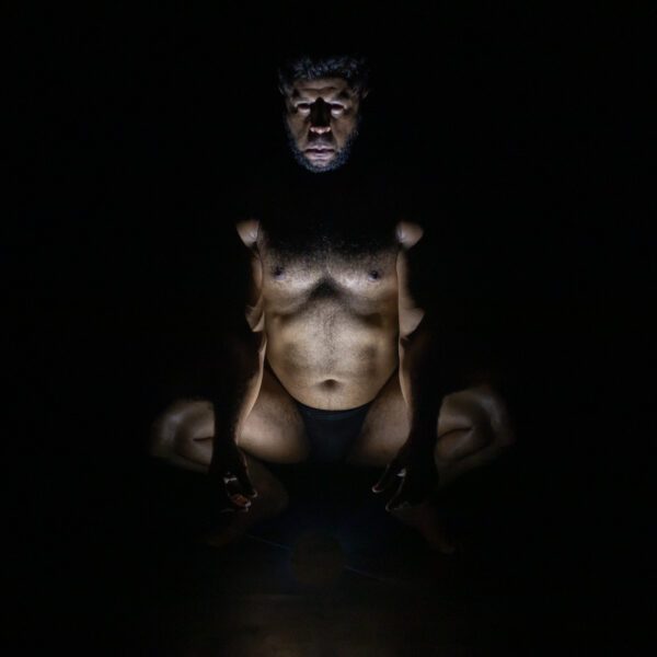 Teatro goiano atravessa fronteiras com temporada de “Espécie” no Festival Fringe de Edimburgo