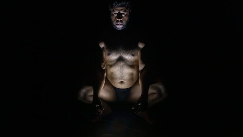 Teatro goiano atravessa fronteiras com temporada de “Espécie” no Festival Fringe de Edimburgo