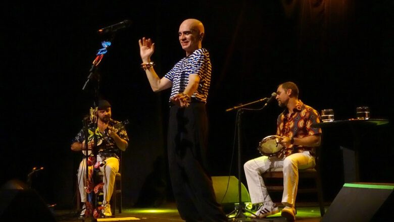 Edson Cordeiro canta Carmen Miranda e outros bambas