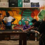 Discotecagem, drinks, cervejas e campeonato de bilhar na Cervejaria Central