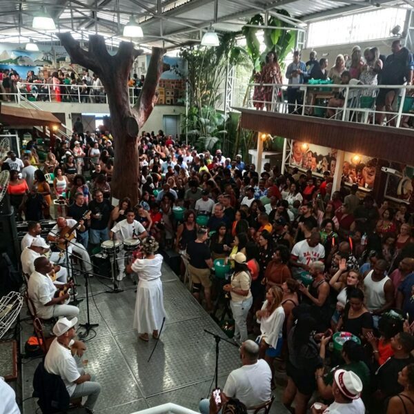 PROJETO CRIOLICE CELEBRA 16 ANOS COM FEIJOADA GRÁTIS NESTE SÁBADO (19)