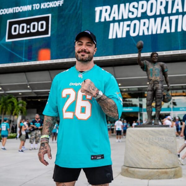 Felipe Titto desembarca no Maracanã para o NFL Rio Game em encontro que une esporte, negócios e grandes marcas