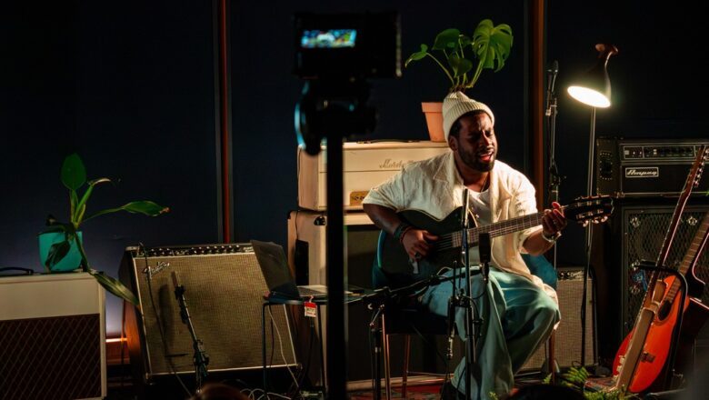 Binho Ribeiro apresenta repertório do álbum “VIBRA” em show gratuito no Centro Cultural Vila Itororó nesta sexta-feira (11)