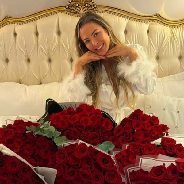 Rejane Pauletti celebra aniversário em evento marcado por homenagens e reconhecimento de sua trajetória