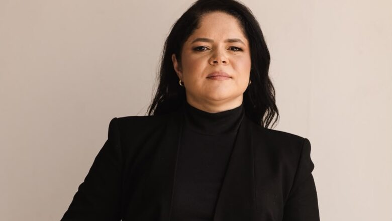 Com mais de 17 anos no mercado financeiro, a especialista financeira Creciane Rodrigues, transforma experiência em propósito de ampliar oportunidades