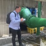 Indústria cresce, mas empresário segura investimentos: como avançar em um cenário de incerteza