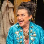 Grace Gianoukas faz apresentações em três cidades gaúchas com sua nova comédia, “Dora”