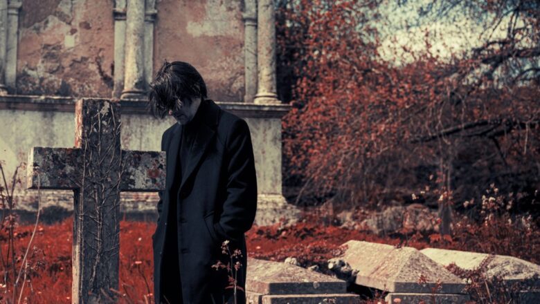 Steven Wilson anuncia o novo álbum ‘Requiem For A Village’ e lança a faixa-título