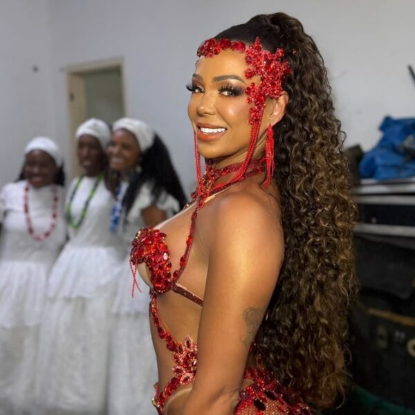 Letícia Guimarães exalta figurino da União da Ilha para o Carnaval 2027