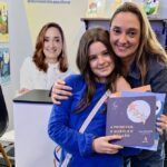 “Mas eu venho te encontrar”: vínculo entre Dani de Brito e jovem leitora atravessa edições da Bienal do Livro