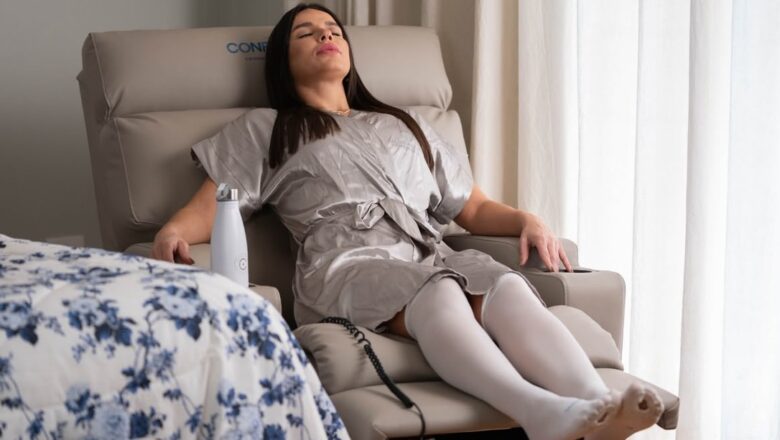 Poltronas para locação de pós operatório em Pelotas: A importância do descanso adequado na saúde